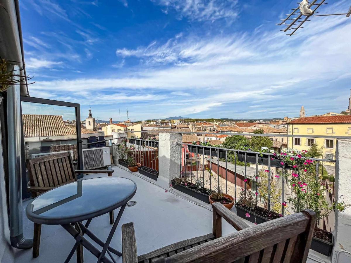 Romantic Duplex With Terrace And Great Views Жирона Экстерьер фото